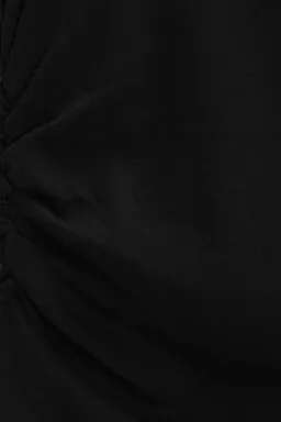 Top frunces cuello perkins de Pull&Bear en Tops para argentina
