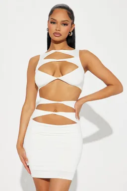 Minivestido on cloud nine de Fashion Nova en Vestidos para argentina
