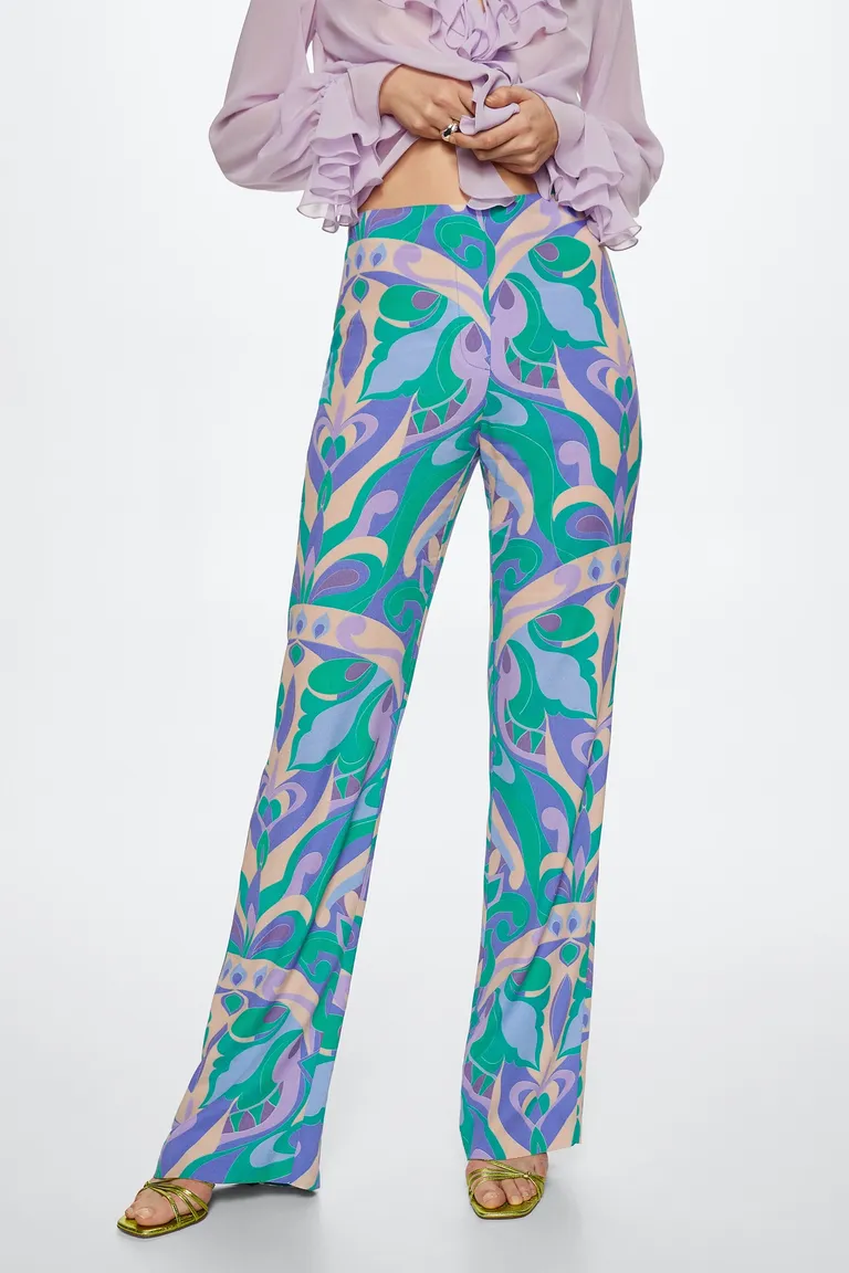 Pantalón fluido estampado de Mango en Pantalones para argentina