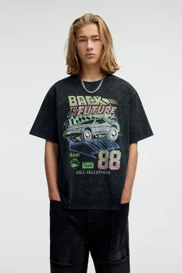 Camiseta volver al futuro de Pull&Bear en Remeras y Polos para argentina