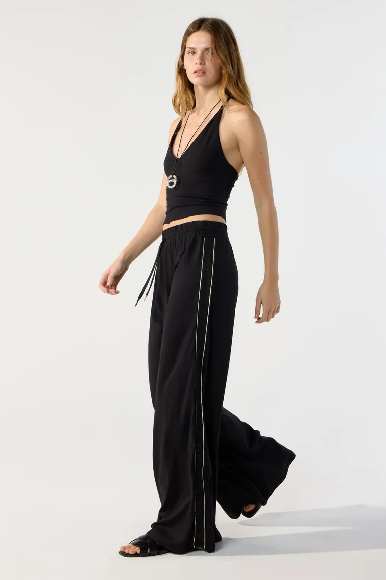 Pantalón Negro de Tiro Alto con Ajuste Recto y Cinturilla Elástica de Cuesta Blanca en Pantalones para argentina