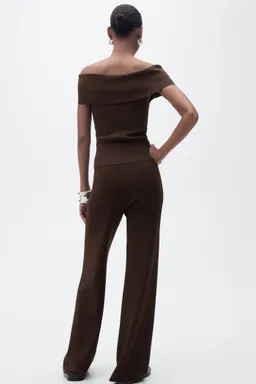 Pantalón recto punto de Mango en Pantalones para argentina