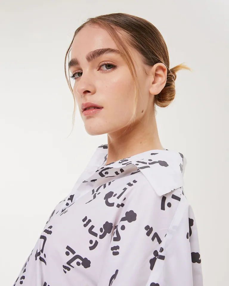 Vestido camisero de largo medio con diseño estampado y aberturas laterales de Furzai en Vestidos para argentina