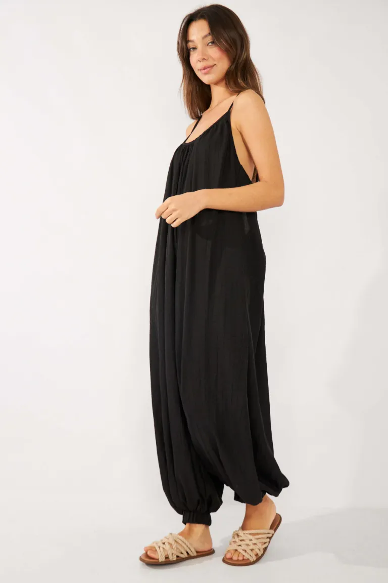 Mono de Corte Amplio con Escote Fruncido y Espalda Baja de Belle en Monos para argentina