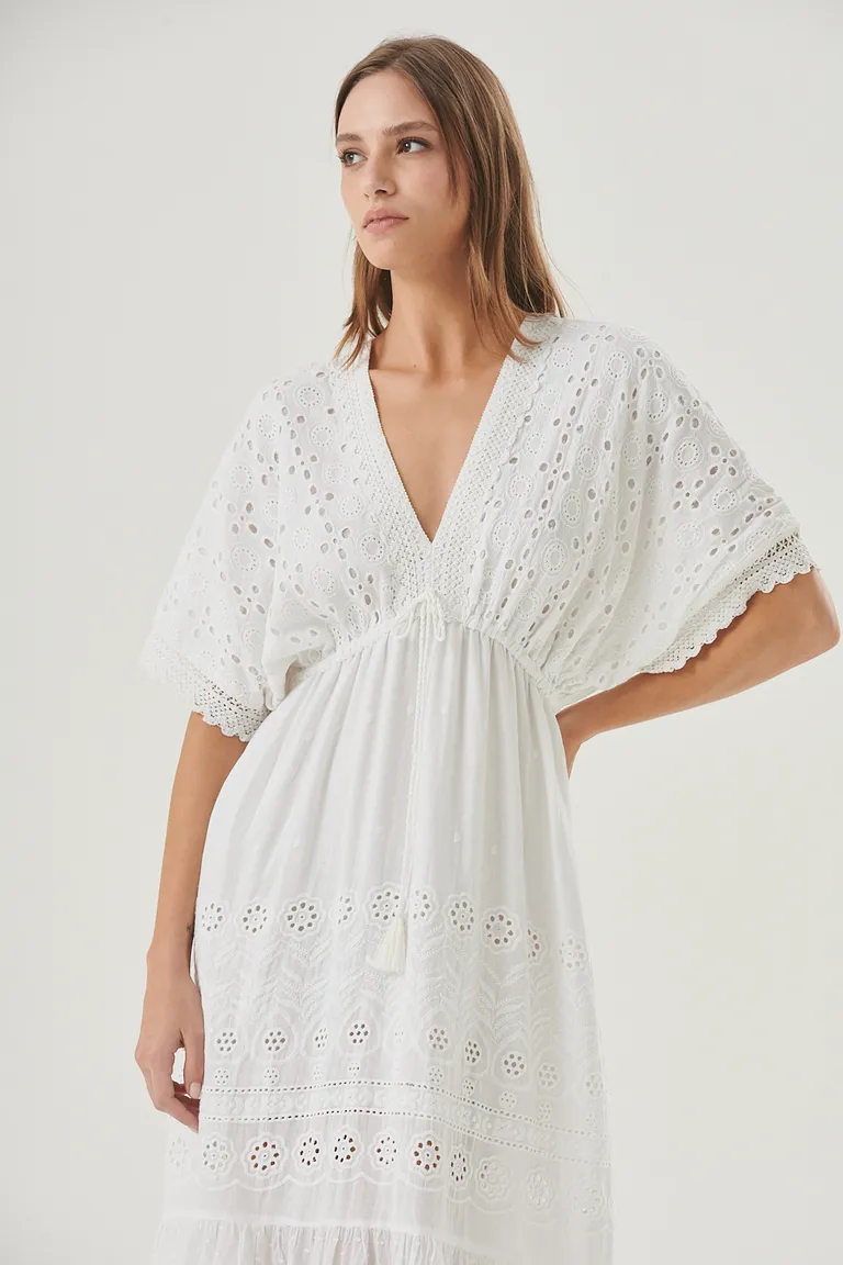 Vestido blanco bohemio de estilo elegante y versátil para mujeres de Sweet en Vestidos para argentina