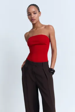 Top entallado strapless de Mango en Tops para argentina