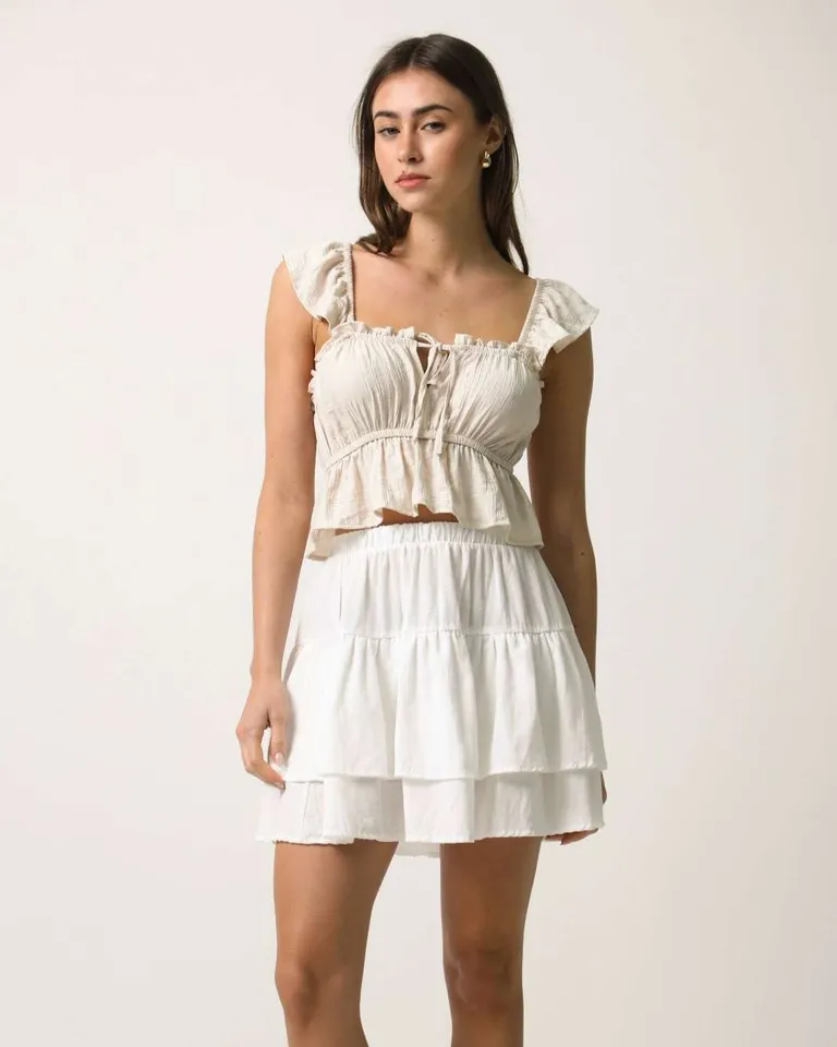 Musculosa de lino con volantes y lazo en el escote para mujer de Hesed en Blusas para argentina