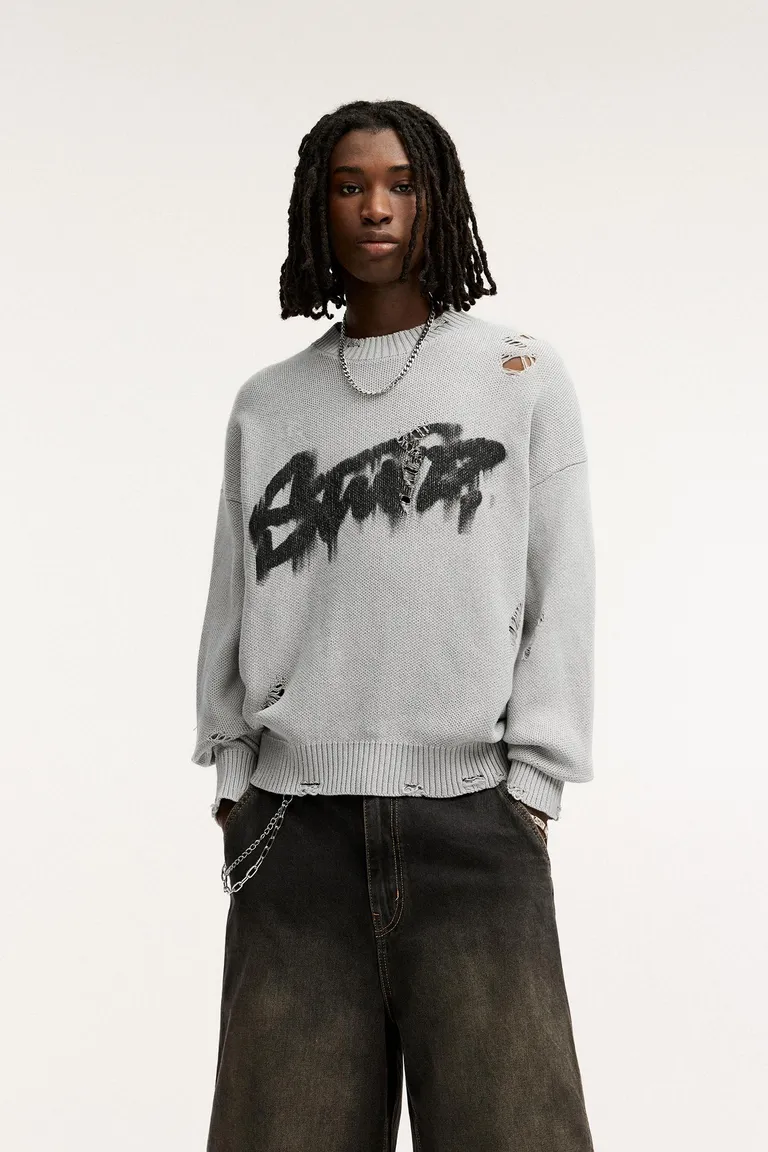 Sweater stwd graffiti rotos de Pull&Bear en Buzos y Sweaters para argentina
