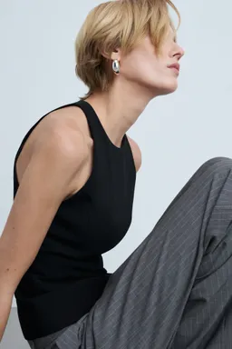 Top crop tirantes anchos de Mango en Tops para argentina
