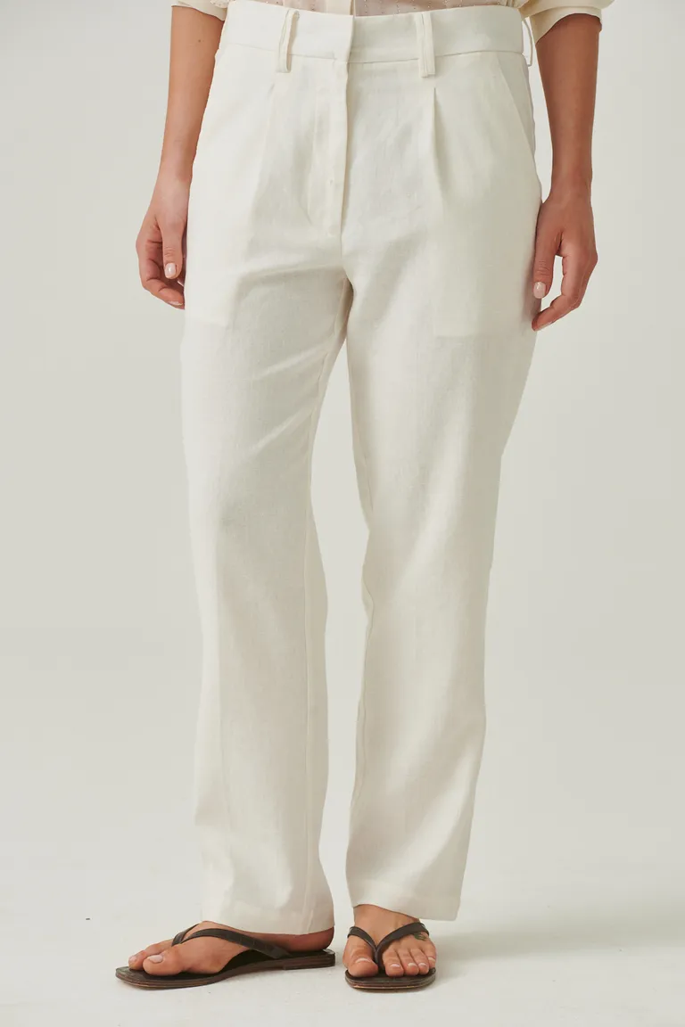 Pantalón de lino de corte recto y tiro medio en color blanco de Sweet en Pantalones para argentina