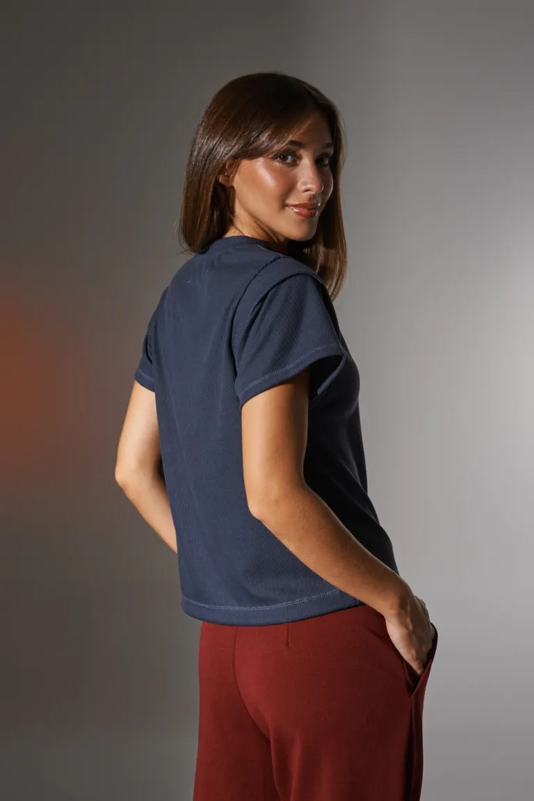 Remera de algodón de corte relajado y diseño minimalista para mujer de Apricot en Remeras para argentina