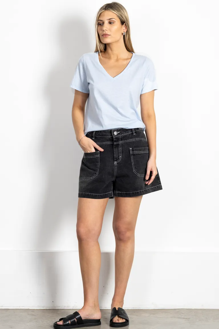 Remera manga corta con escote en V, confeccionada en jersey flame de Kill en Remeras para argentina