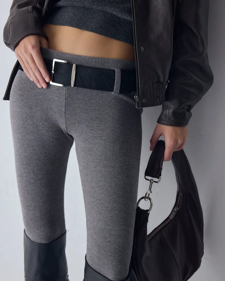 Calza tiro bajo de tejido de punto con ajuste entallado y cintura elástica de Ay Not Dead en Pantalones para argentina