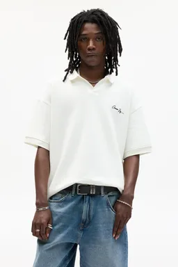 Polo punto texto bordado de Pull&Bear en Remeras y Polos para argentina