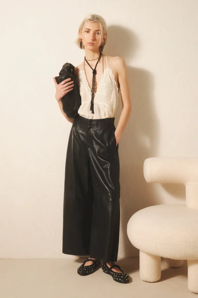 Pantalón de cuero sintético de corte amplio y estilo elegante de Rapsodia en Pantalones para argentina