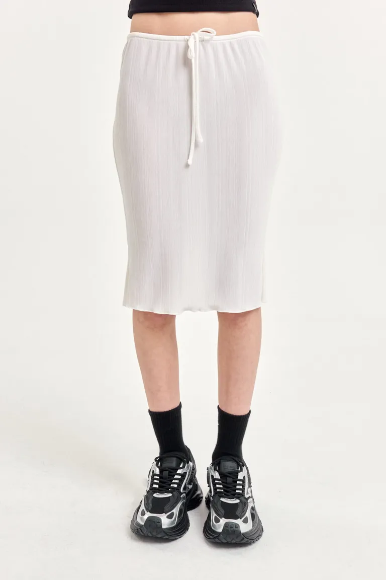 Falda corta de ribb fantasía translúcido con cintura elastizada de 47 Street en Faldas para argentina