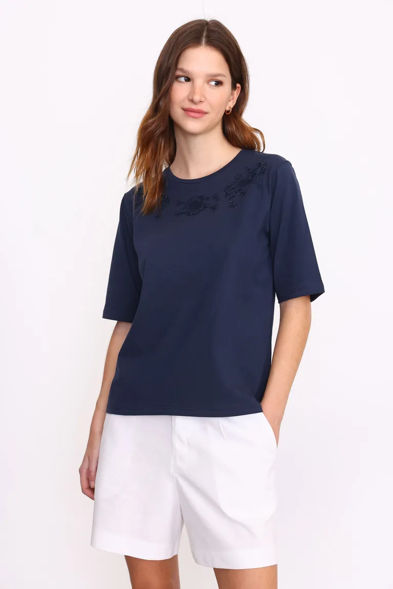 Remera de algodón con bordado y aplicación decorativa para mujer de Yagmour en Remeras para argentina