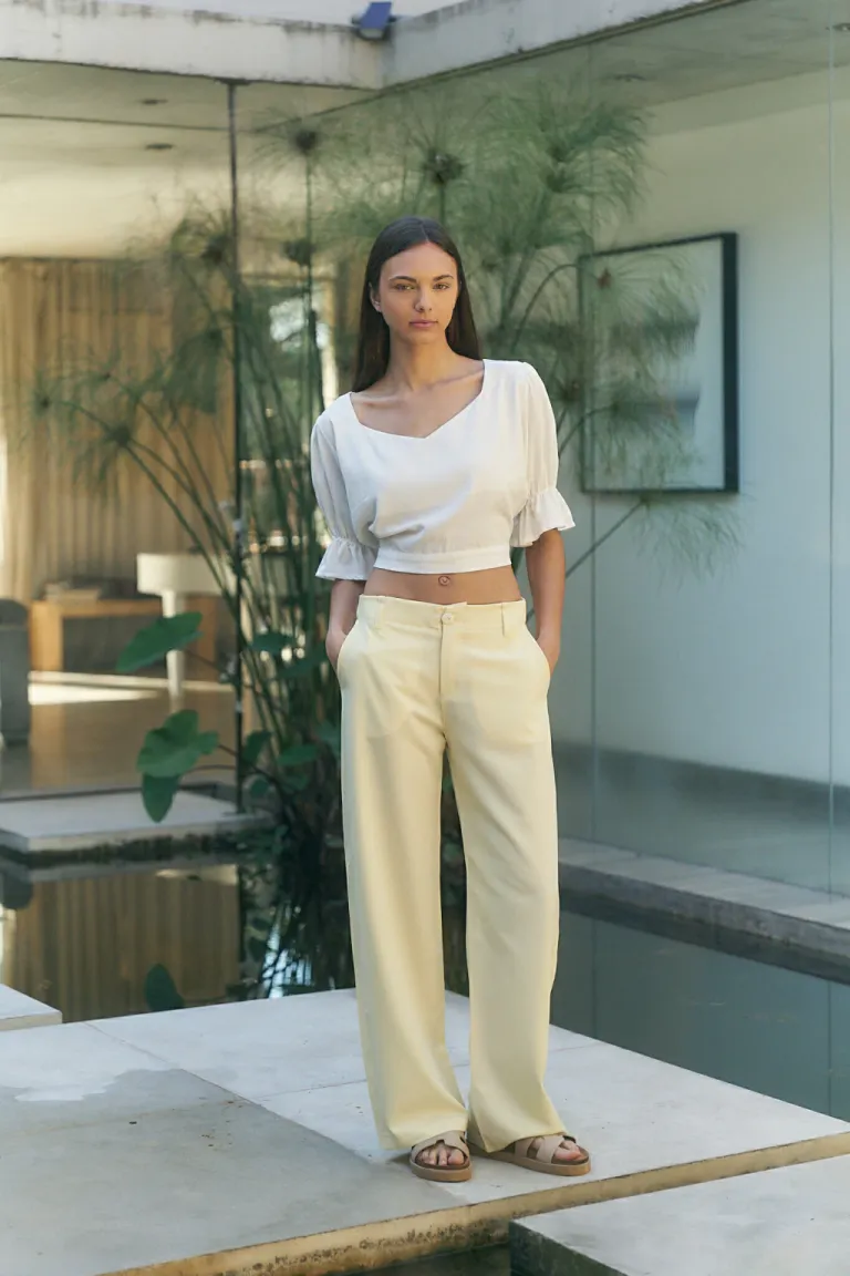 Blusa de estilo princesa con lazo en la cintura, una pieza cómoda y elegante para el armario de mujer de Lemmon en Blusas para argentina