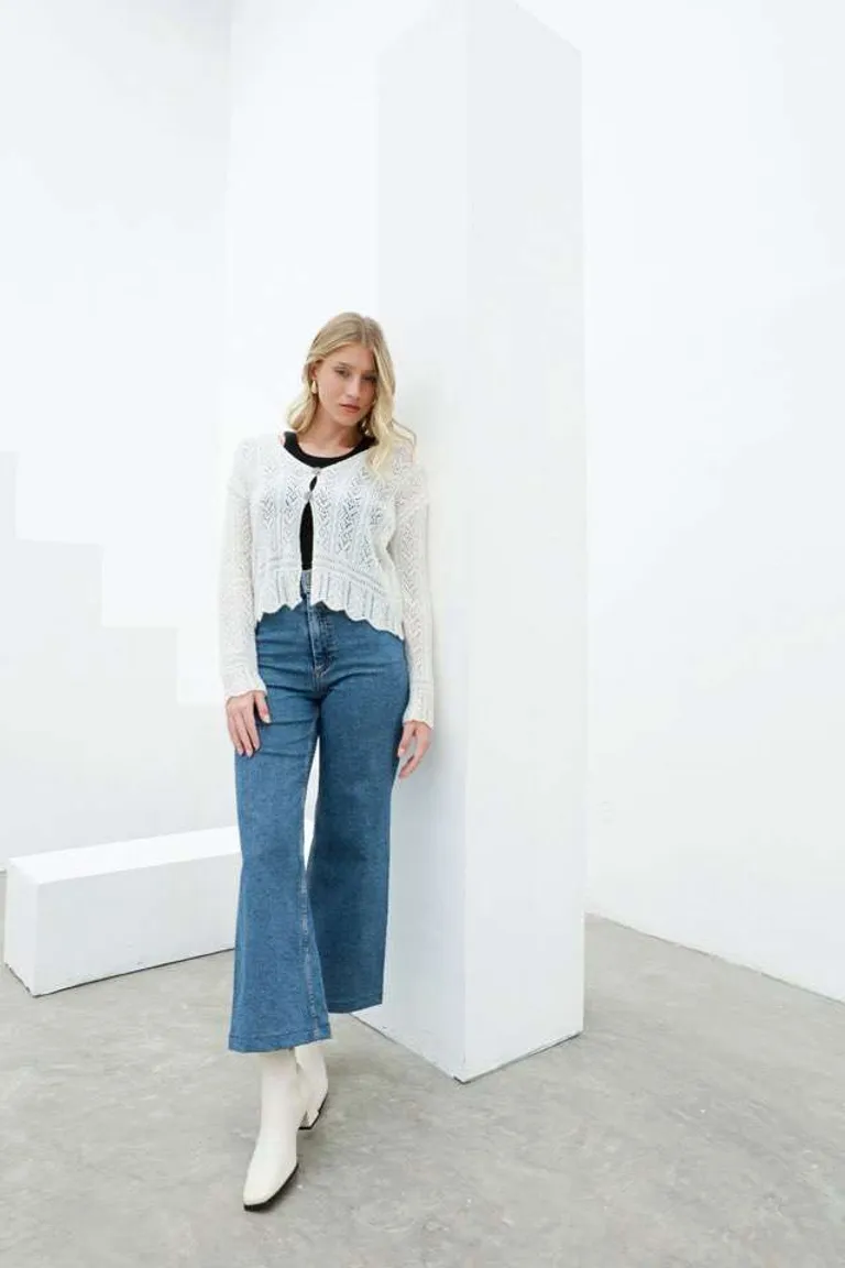 Chaqueta Bordada con Volados de Hesed en Chaquetas para argentina