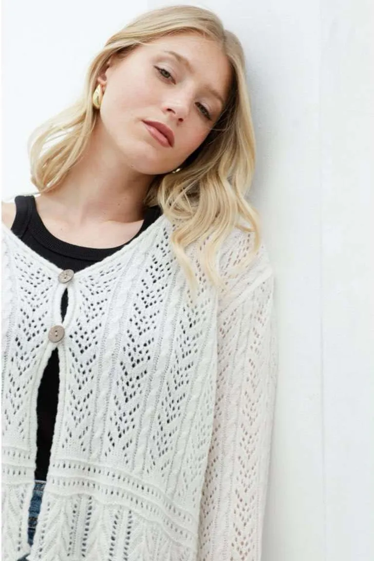 Chaqueta Bordada con Volados de Hesed en Chaquetas para argentina