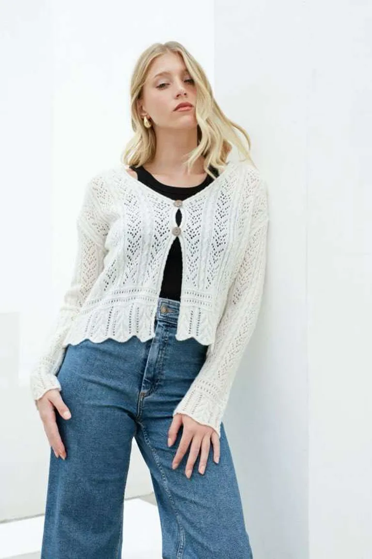 Chaqueta Bordada con Volados de Hesed en Chaquetas para argentina