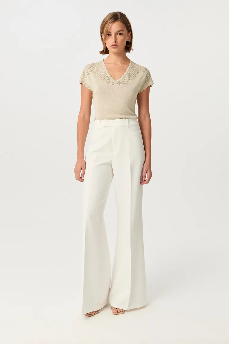 Remera beige con escote en V y detalles en lurex de Markova en Remeras para argentina