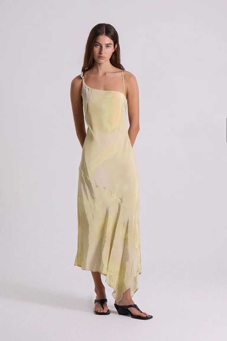 Vestido de crep estampado con detalle metalico al hombro de Maria Cher en Vestidos para argentina