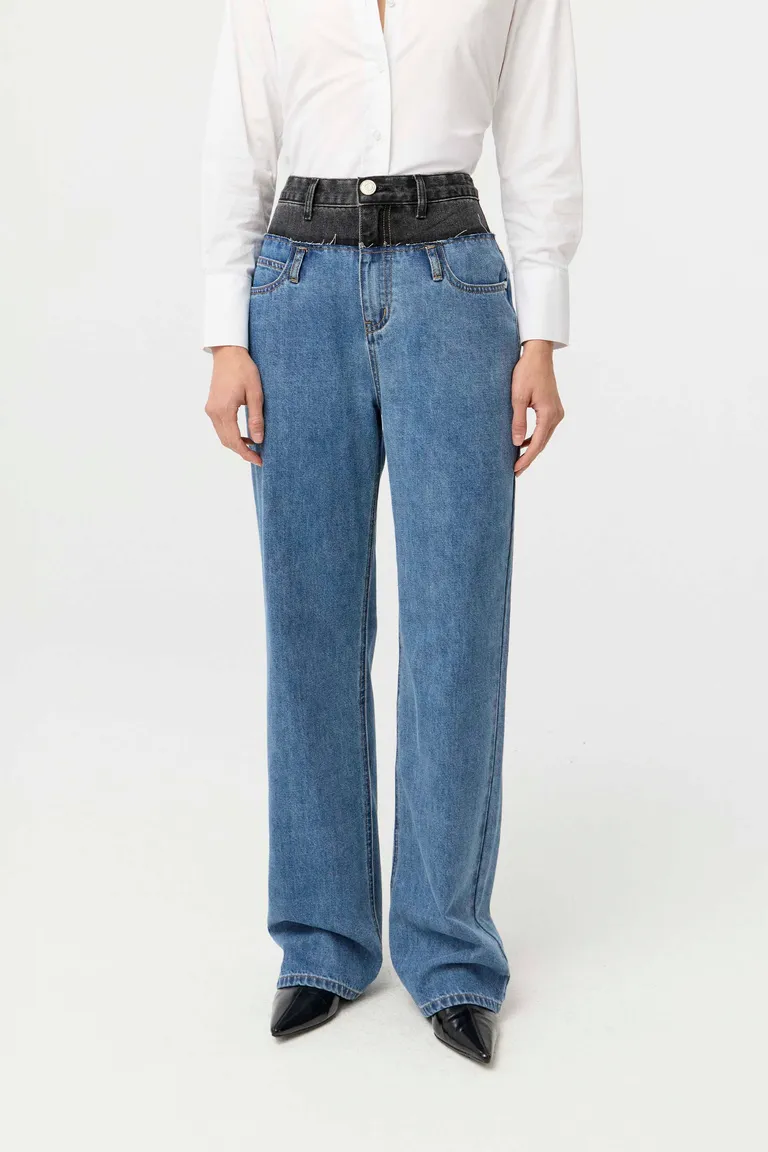 Pantalón de jean tiro alto con pierna ancha y diseño de doble capa superpuesta de Markova en Pantalones para argentina