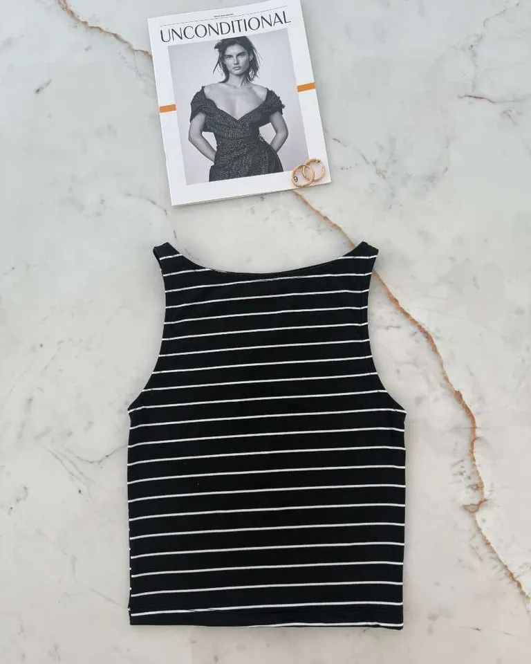 Top sin mangas de rayas horizontales en blanco y negro para mujer de Hesed en Tops para argentina