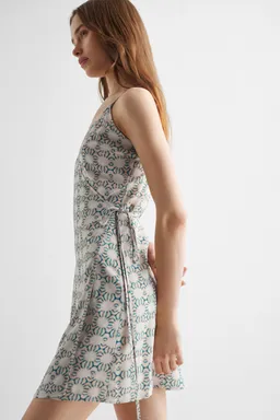 Vestido cruzado estampado de Mango Teen en Vestidos para argentina