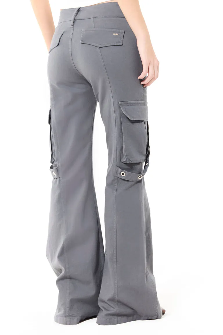 Pantalón cargo de tiro medio con múltiples bolsillos funcionales y pierna de corte amplio de 47 Street en Pantalones para argentina