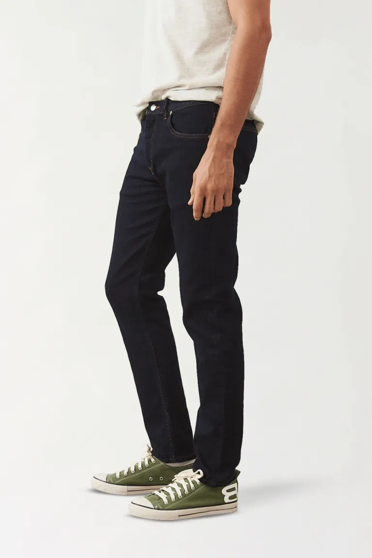 Pantalón Jean de Corte Slim en Color Negro para Hombre de Bensimon en Pantalones para argentina