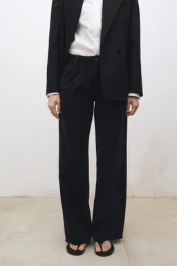 Jeans wideleg con pinzas de Mango en Pantalones para argentina