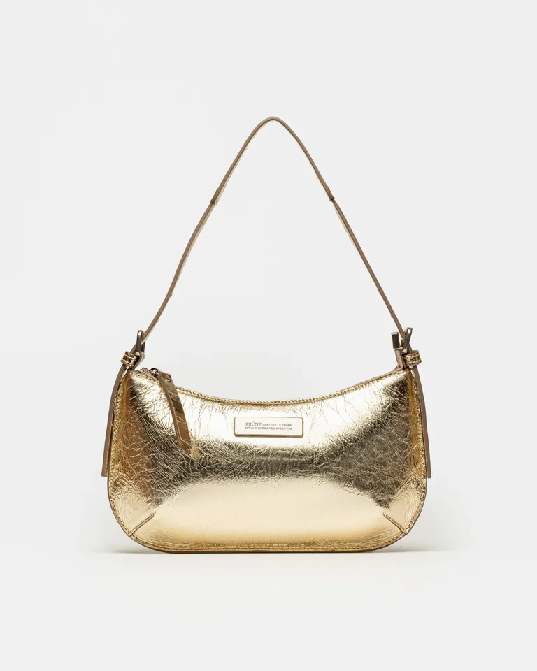 Cartera de mano dorada con detalles metálicos - Diseño estructurado y elegante de Prüne en Bolsos y Carteras para argentina