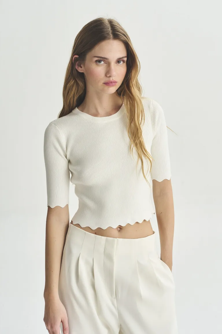 Conjunto de Sweater y Pantalón Blanco - Moda Femenina Versátil y Elegante de Akiabara en Buzos y Sweaters para argentina