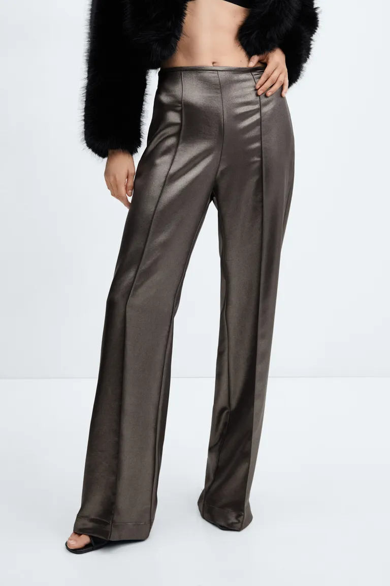 Pantalón efecto metalizado de Mango en Pantalones para argentina