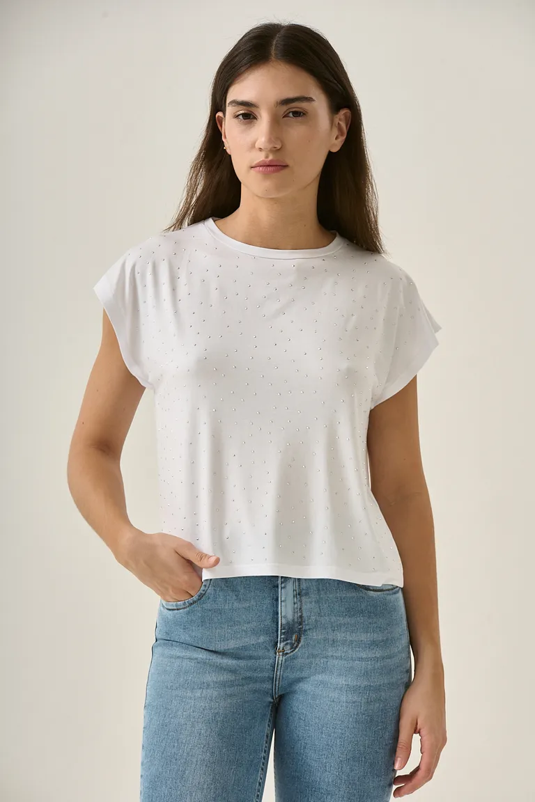 Remera básica de corte regular con aplique de strass en el frente de Sweet en Remeras para argentina