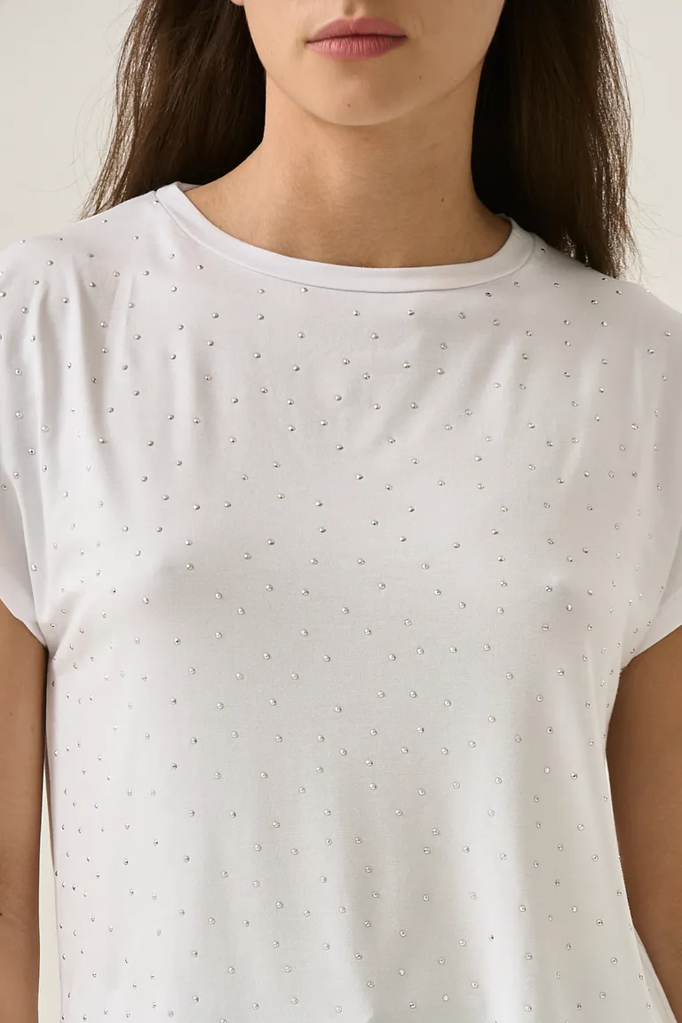 Remera básica de corte regular con aplique de strass en el frente de Sweet en Remeras para argentina