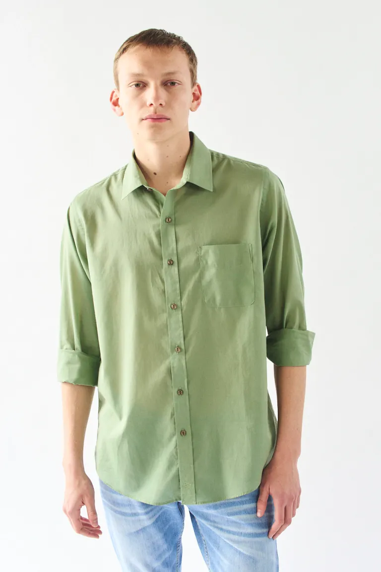 Camisa de diseño verde para hombre, de corte elegante y moderno de Bensimon en Camisas para argentina
