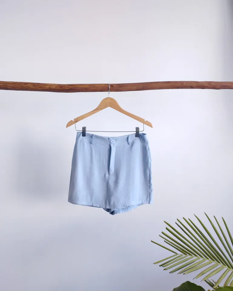 Pollera corta con cierre y botón, bolsillo ribeteado en espalda de Lemmon en Faldas para argentina