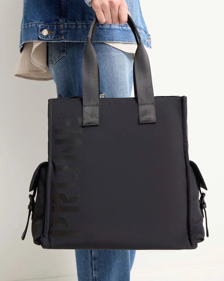 Bolso de mano deportivo y elegante para mujer de Prüne en Bolsos y Carteras para argentina