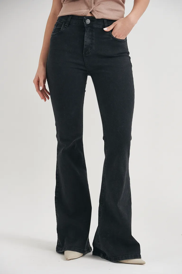 Pantalón estilo oxford de tiro medio en color negro de Sweet en Pantalones para argentina