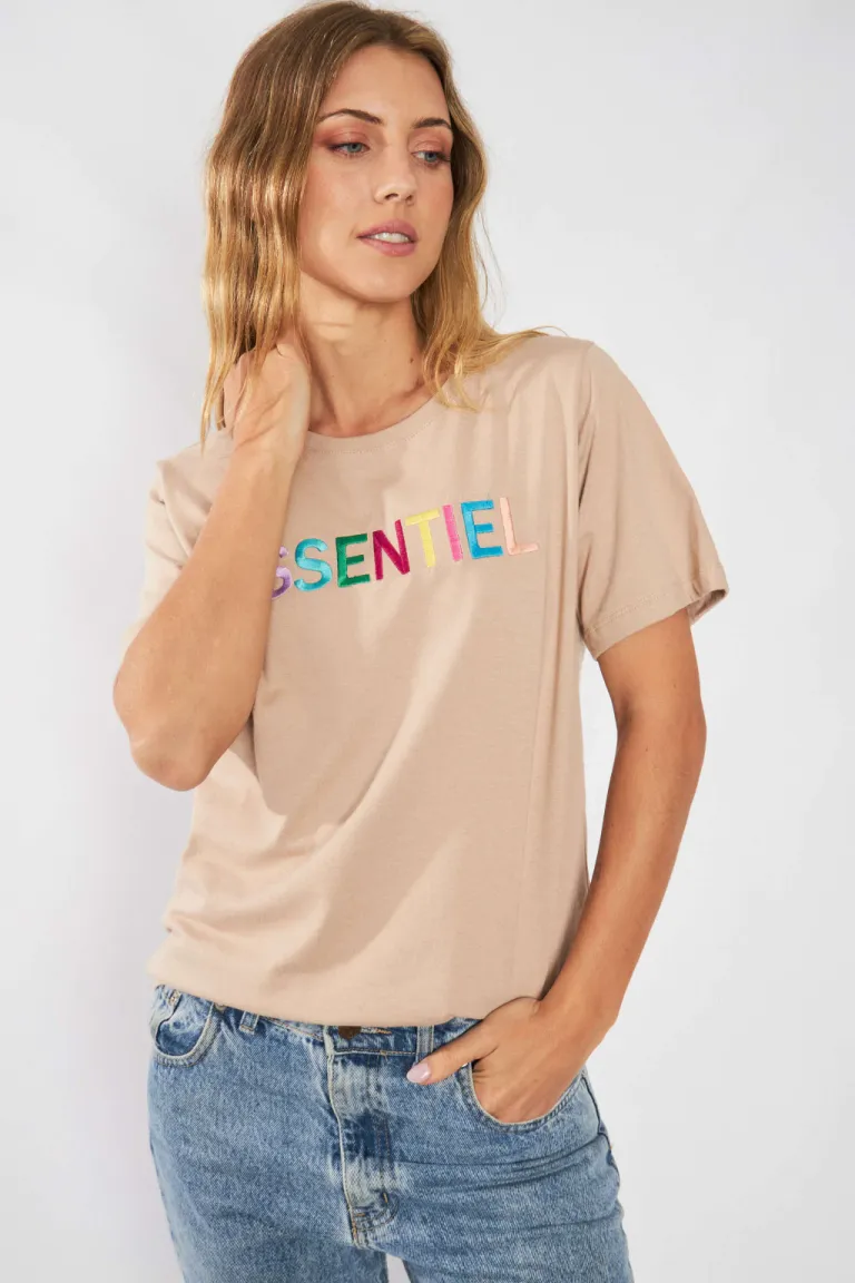 Remera básica de algodón en tono beige para mujer de Belle en Remeras para argentina
