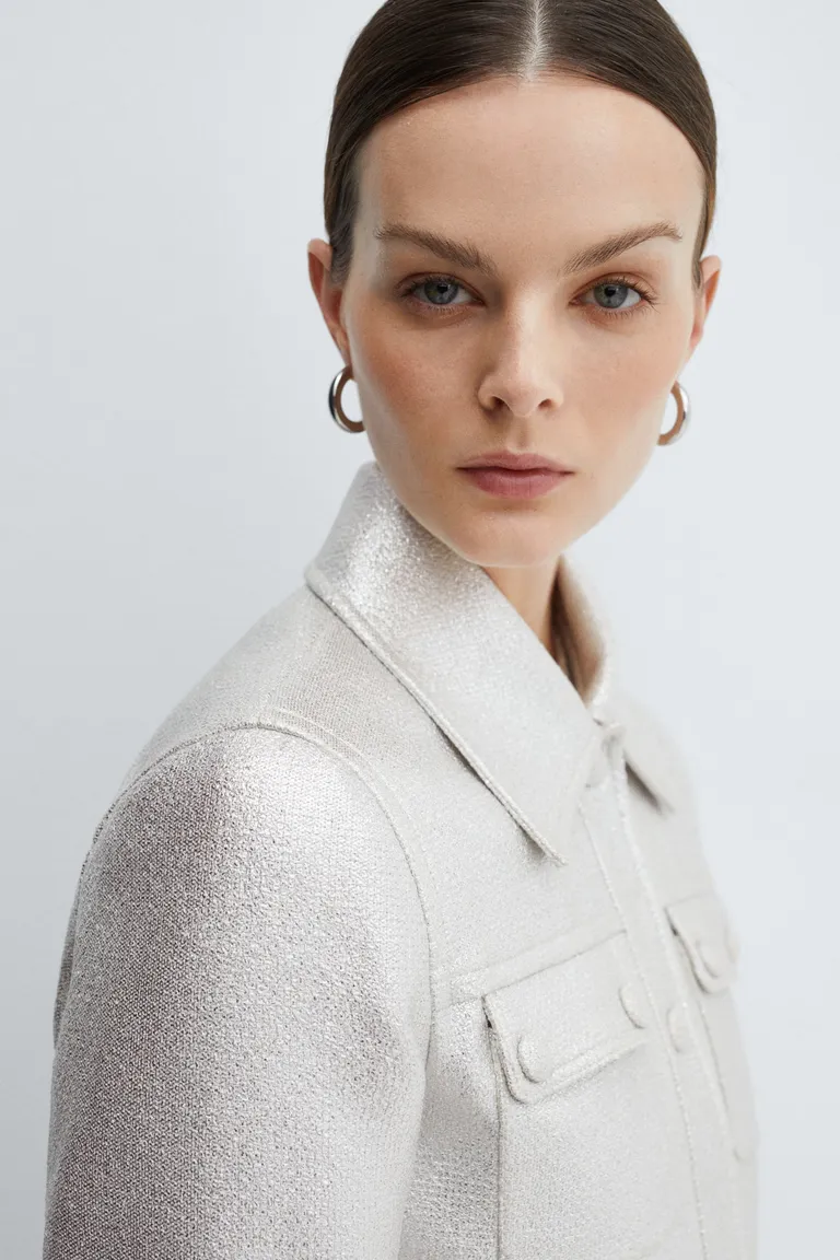 Chaqueta metalizada con bolsillos de Mango en Chaquetas para argentina