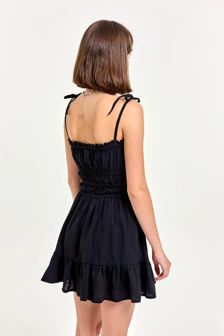 Vestido corto de algodón con pechera recta elastizada y falda evasé con mini volados de 47 Street en Vestidos para argentina