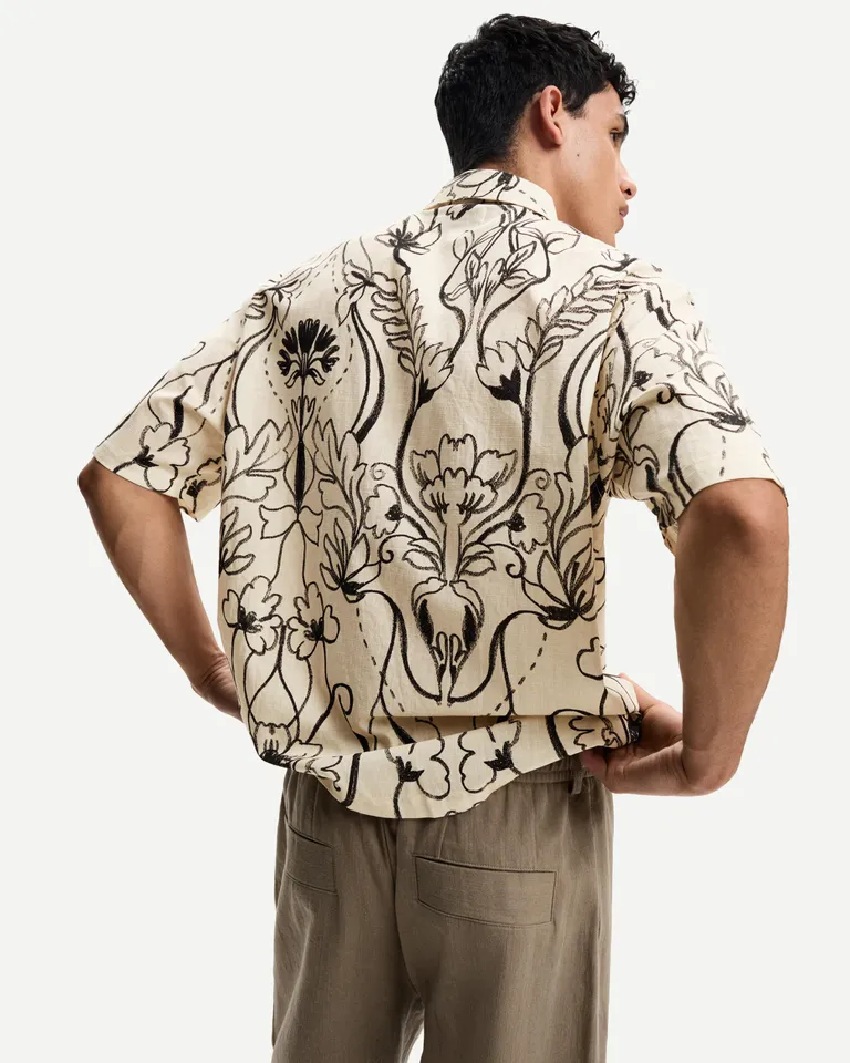 Camisa estampada manga corta de Bershka en Camisas para argentina