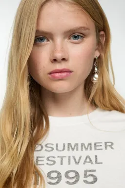 Remera corta estampada de Mango en Remeras para argentina
