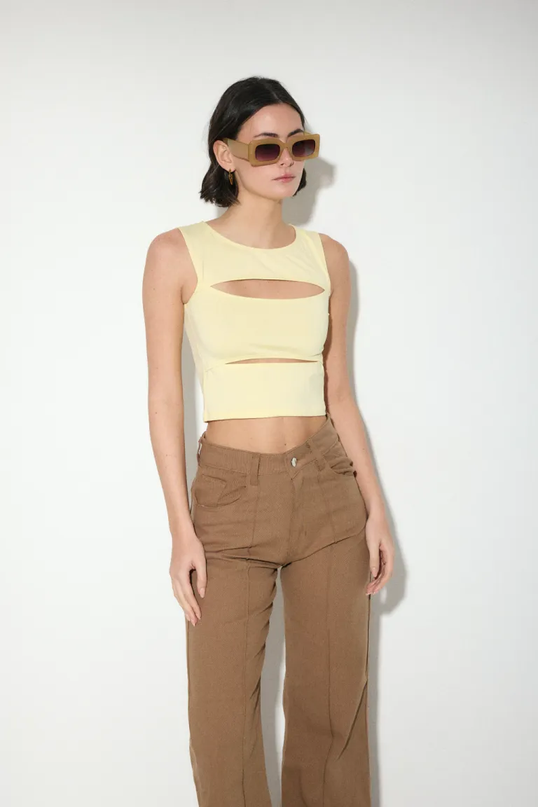 Top musculosa marrón con recortes y aberturas de Audaz en Tops para argentina