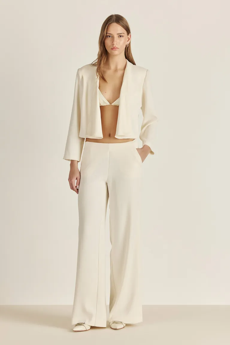 Chaqueta de estilo relajado y elegante, con detalles de tela satén en las solapas de Tucci en Chaquetas para argentina