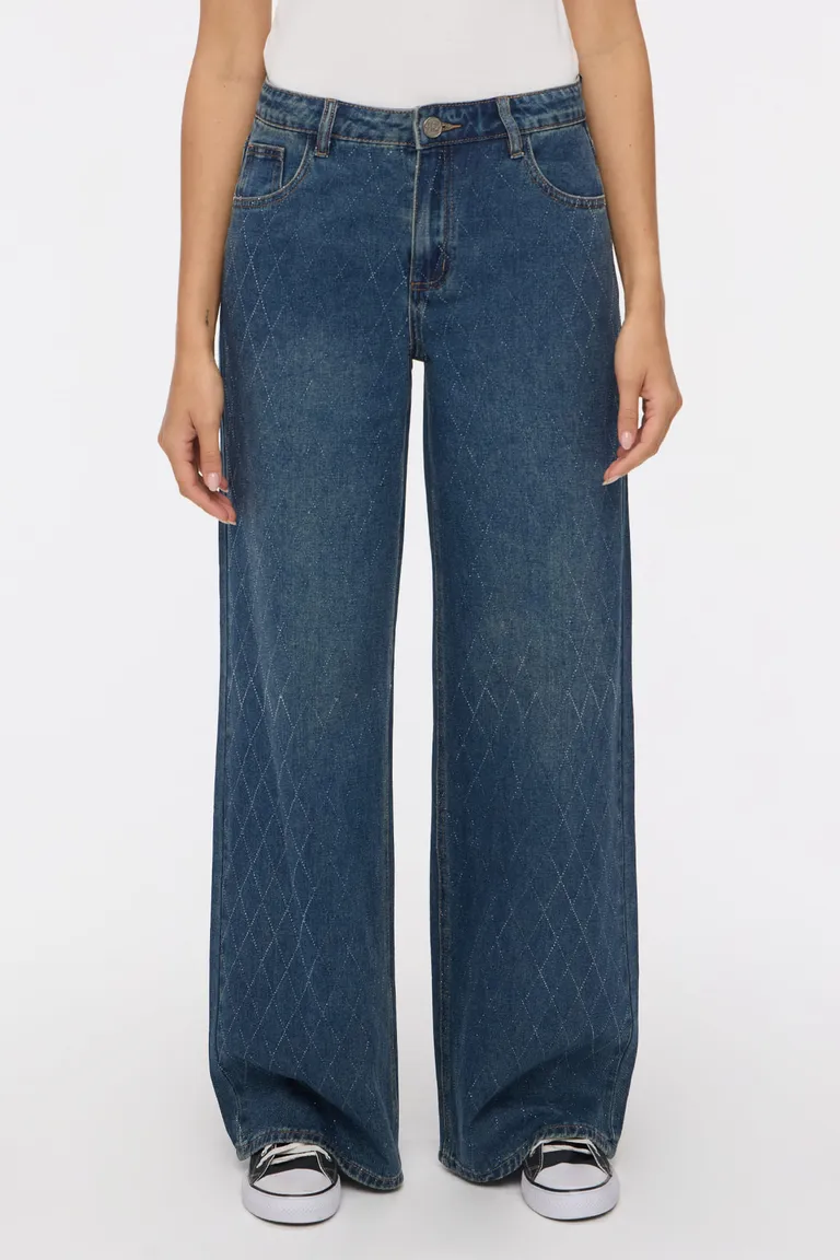 Pantalón wide leg con detalle de rombos brillantes y diseño clásico de cinco bolsillos de Cuesta Blanca en Pantalones para argentina